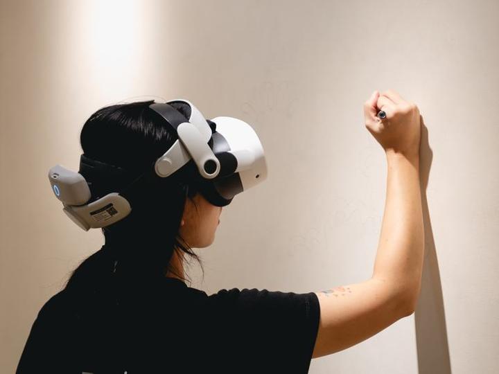 Drafting a mural in VR before painting